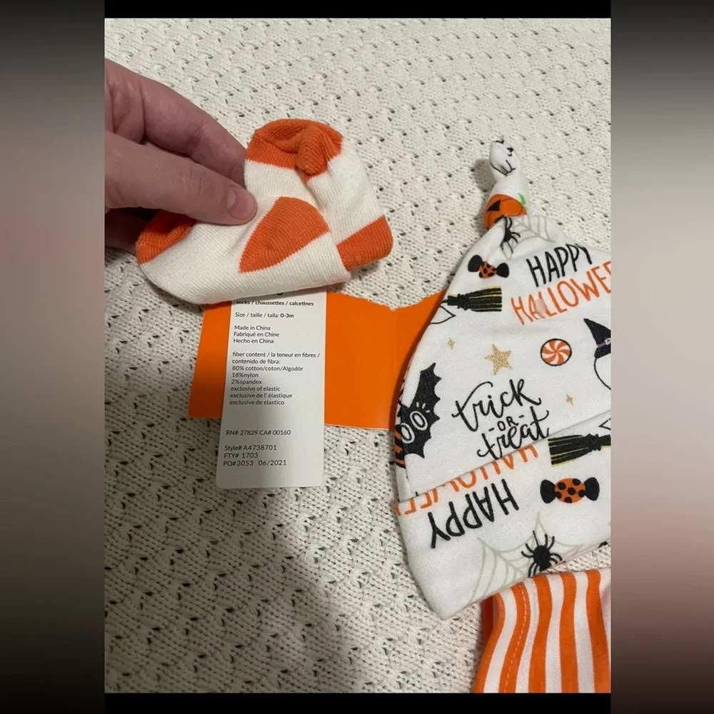 Baby starters 3 piece Halloween set - Picture 2 of 3